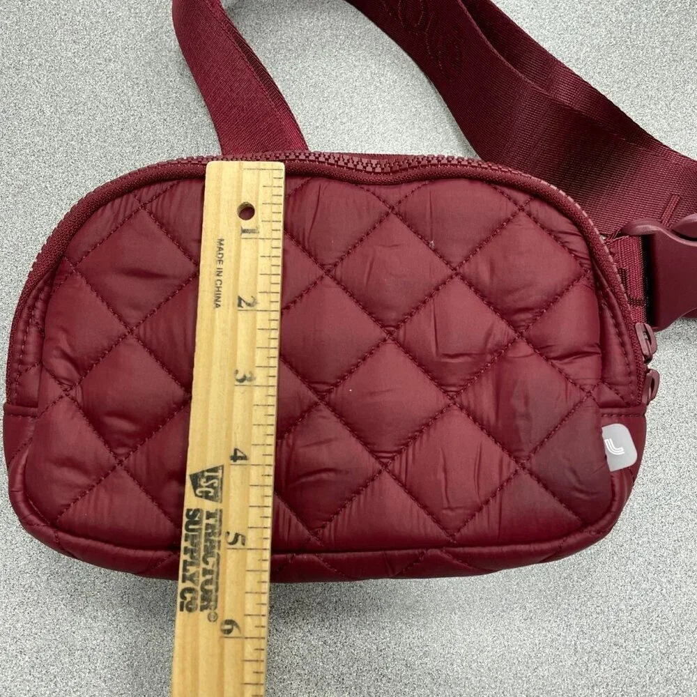 Lole Quilted Burgundy Belt Bag With Adjustable Strap Logo Detail & Zipper L1174